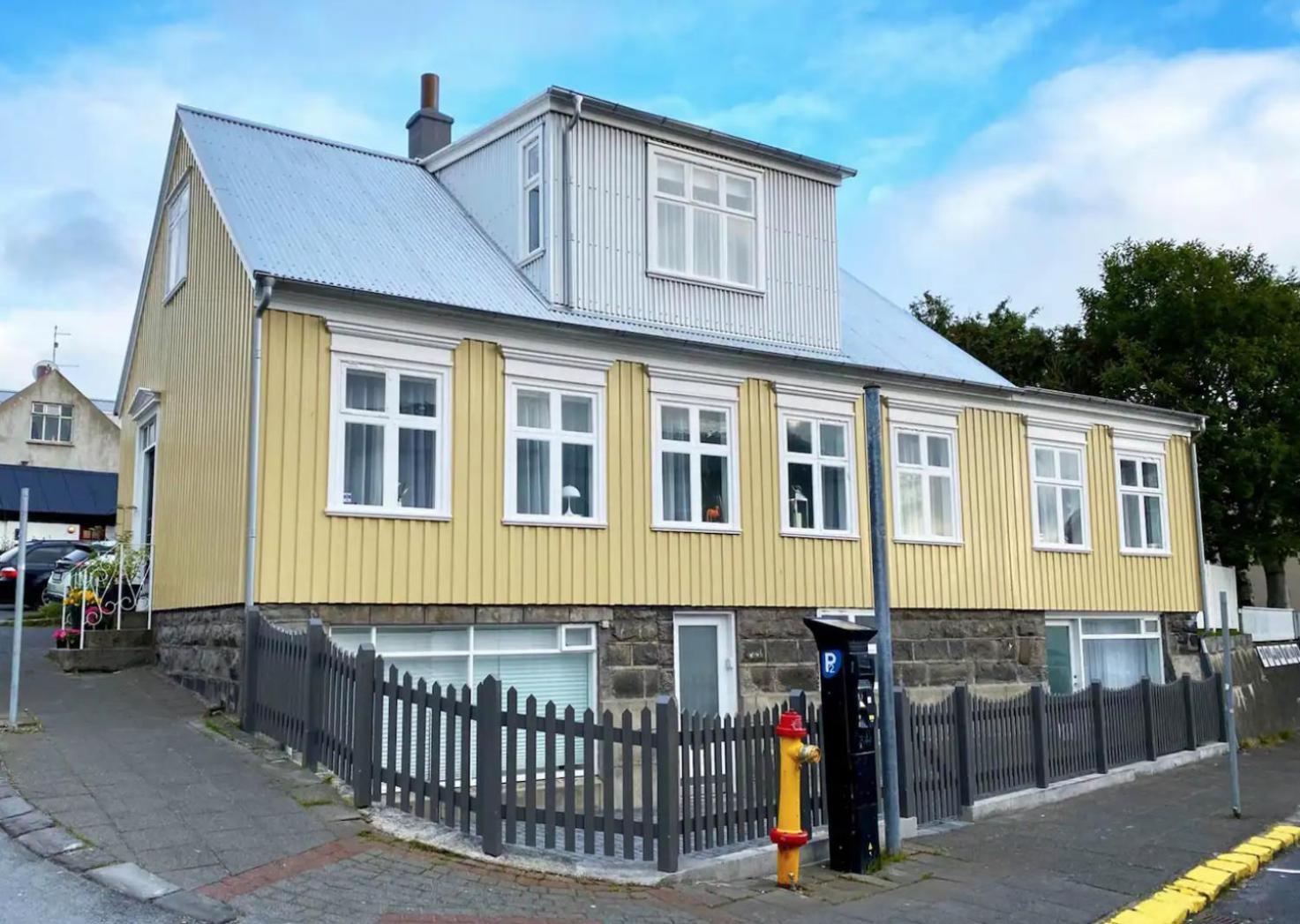 Historic Villa In Downtown Reykjavík Exterior photo